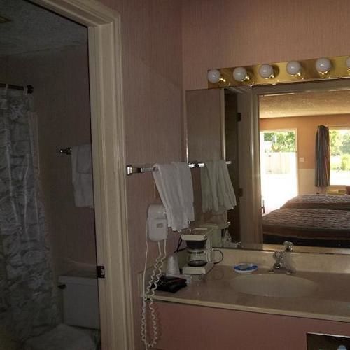 Columbia Lakes Hotel & Conference Center West Columbia Esterno foto